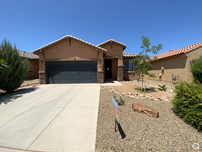 Building Photo - 3 Bedroom Single Story Home in Loma Colora...