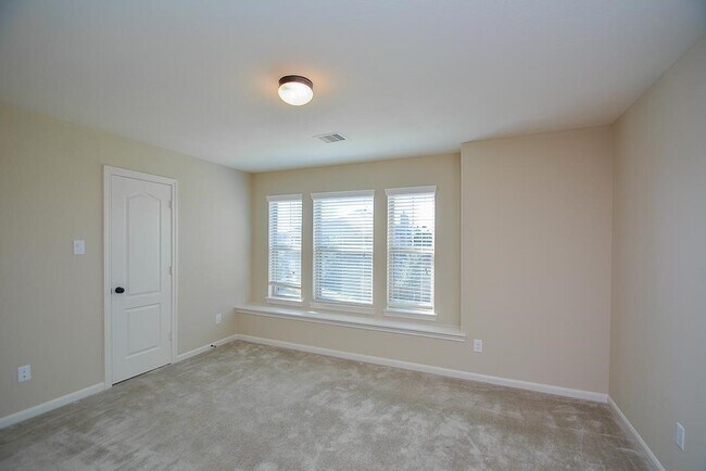 Photo - 26814 Harmony Shores Dr