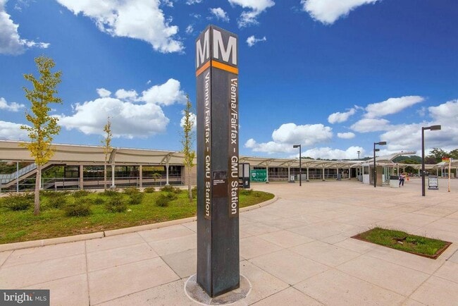 Building Photo - 9523 Bastille St Unit 1-404