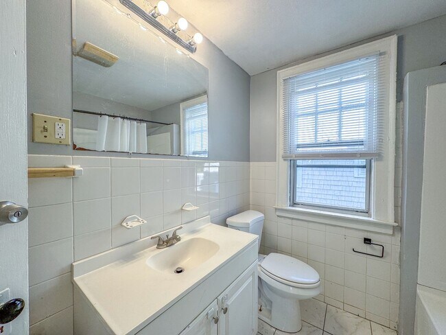 Photo - 259 Sheffield Ave Apartment Unit #2