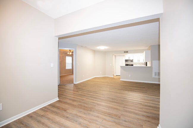 Photo - Spring Meadow Apartments