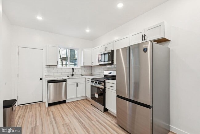 Photo - 2242 S Bonsall St