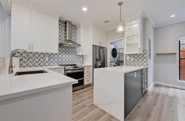 1307 Kinney Ave