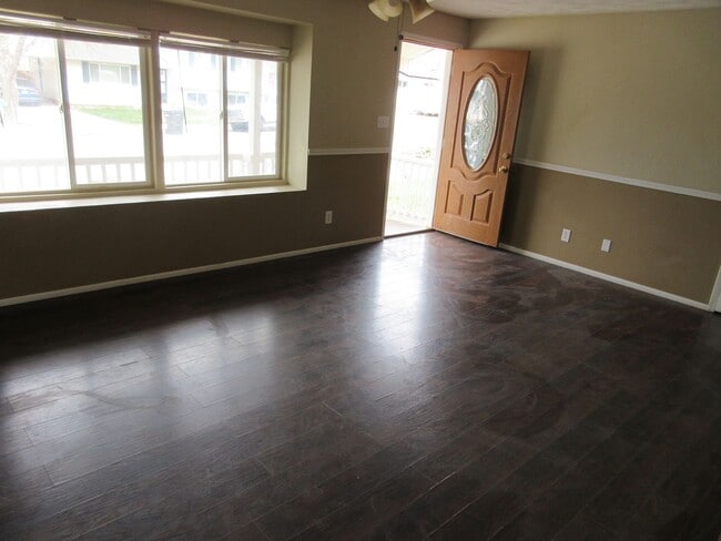 Photo - 4 bedroom 3 bathroom w/basement