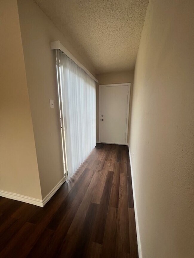 Photo - 101/103 Hughson Court Unit 103 Hughson Ct.