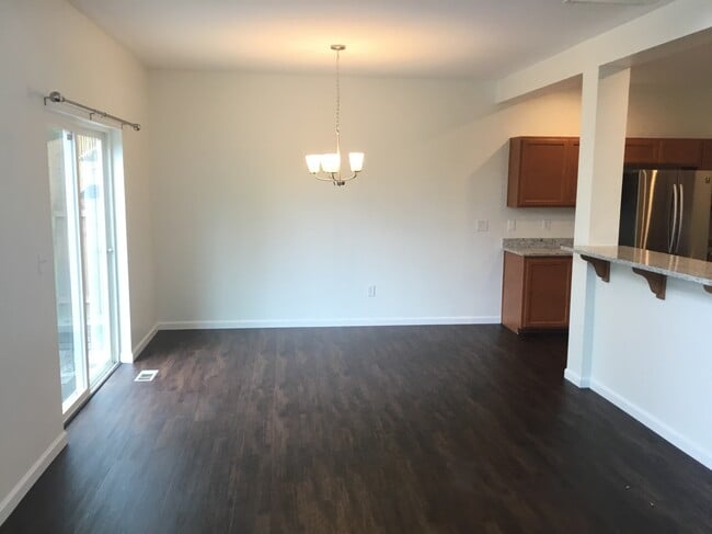 Photo - 1142 Ebbets Dr