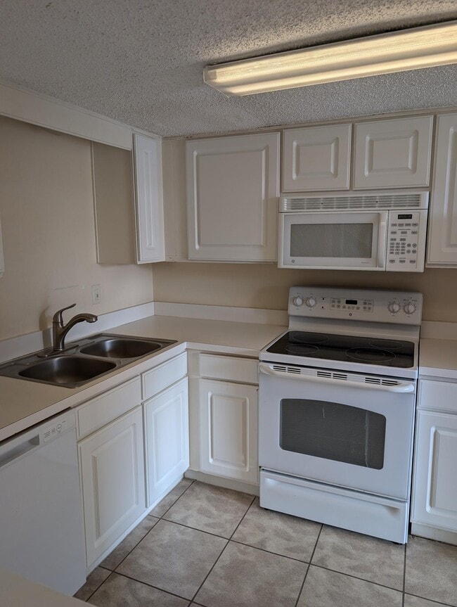 Photo - 3401 Townsend Blvd