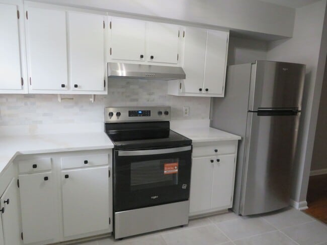 Photo - Woodmere Pointe Condominium-Petersburg