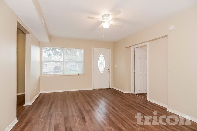 Photo - 4417 W Knox St