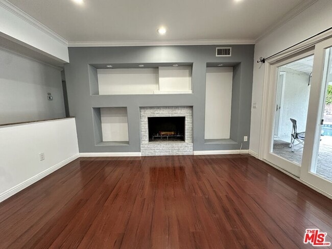 Photo - 6000 Le Sage Ave