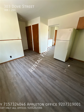 Photo - 303 Dove St