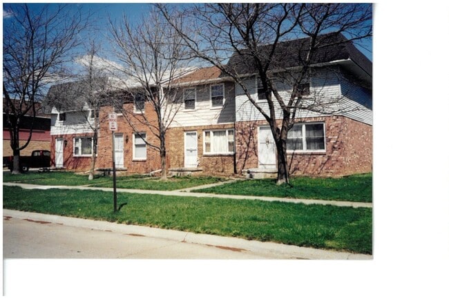 Building Photo - Bill Snyder Unit BS223