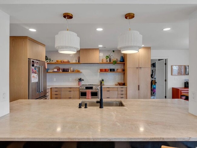 Photo - 1304 Lawrence Ave