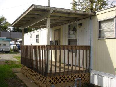 Building Photo - 3012 Dennis Ct NE