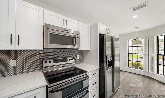 Building Photo - 10300 Hidden Springs Ct
