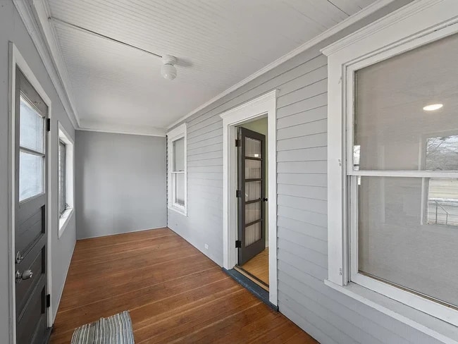 front porch - 731 Fillmore St NE Unit 1