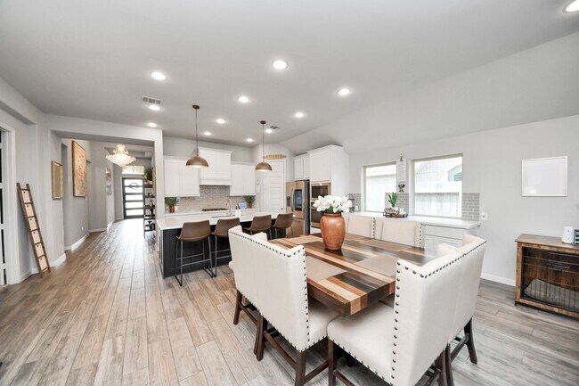 Photo - 1711 Rustling Creek Dr
