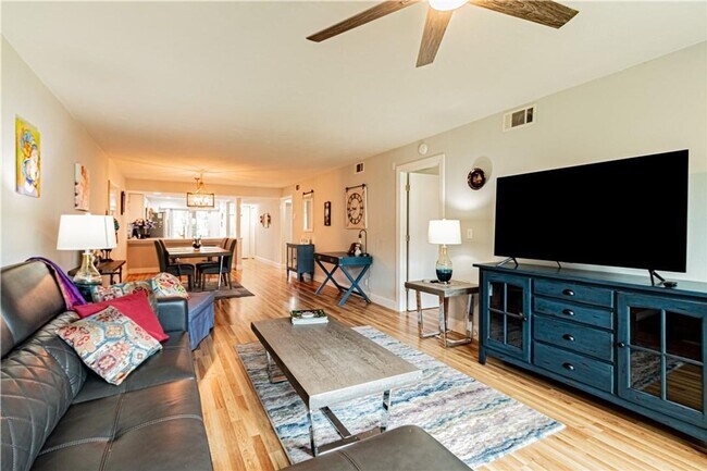 Photo - 4031 Ice Castle Way
