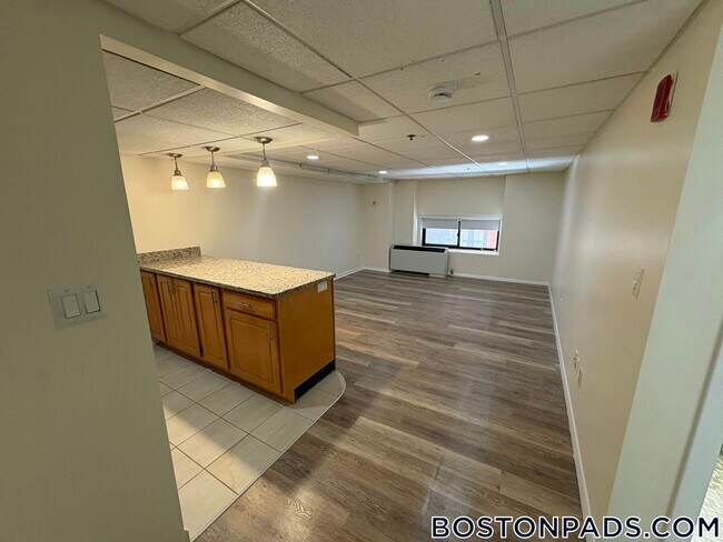 62 Boylston St Unit M22