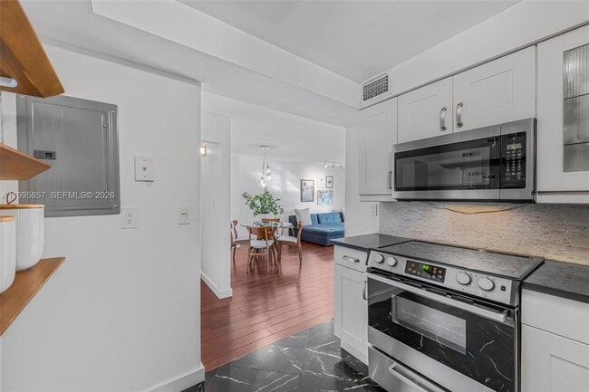 Photo - 1658 Bay Rd Unidad 701
