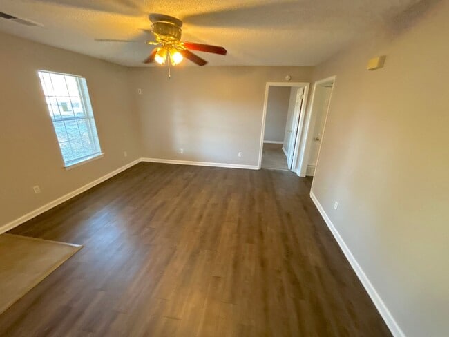 Photo - 286 Baltic St