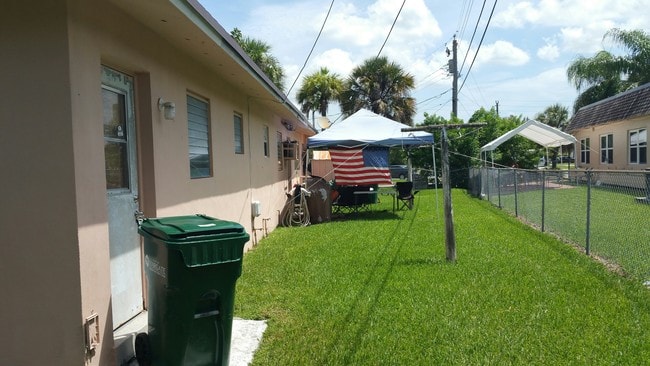 6008 NW 10 St Margate, FL 33063