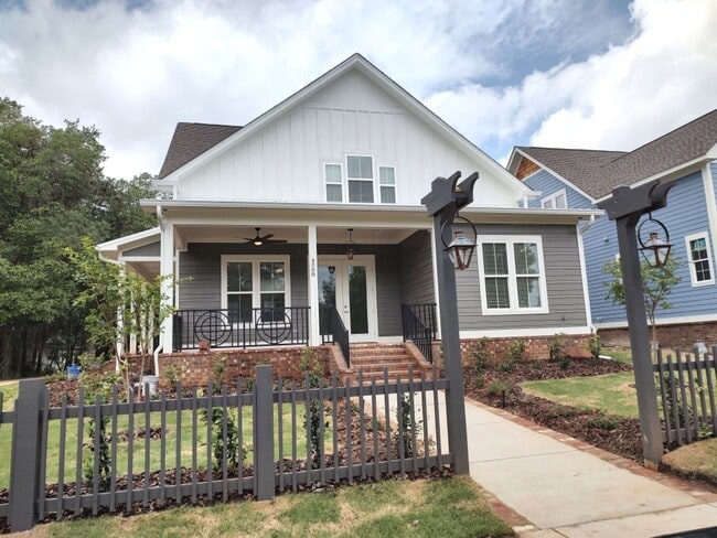 Photo - Premium 4 Bedroom in Southwood