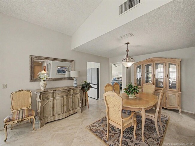 Photo - 3382 SW Bobalink Way
