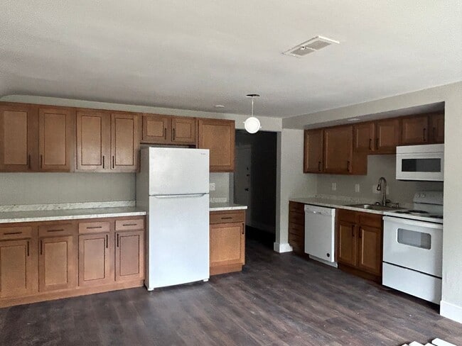 Building Photo - 922-926 Ludlow Avenue Unit 926-09