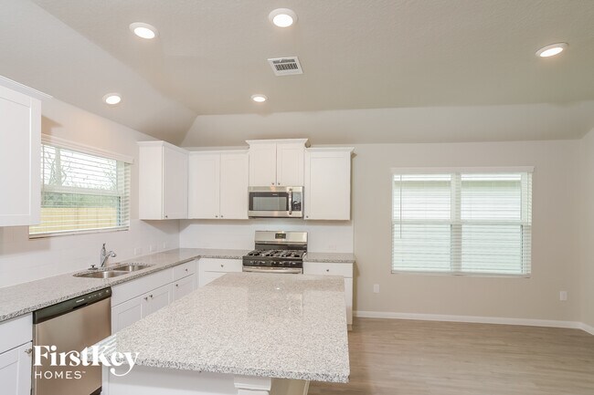 Photo - 1810 Morse Way