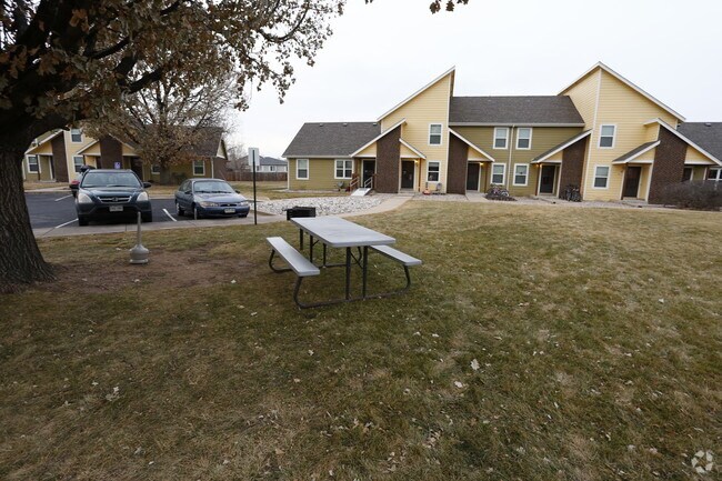 Photo - Cottonwood Apartments
