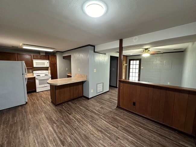 Photo - 1413 McCauley Rd