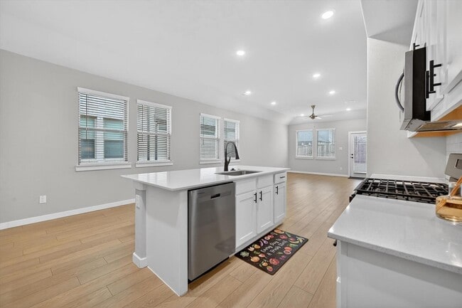 Photo - 222 Goosewood Dr