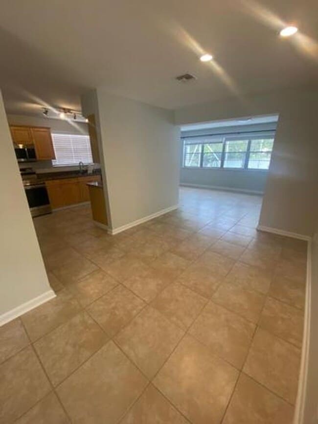 Photo - 1317 Willow Rd