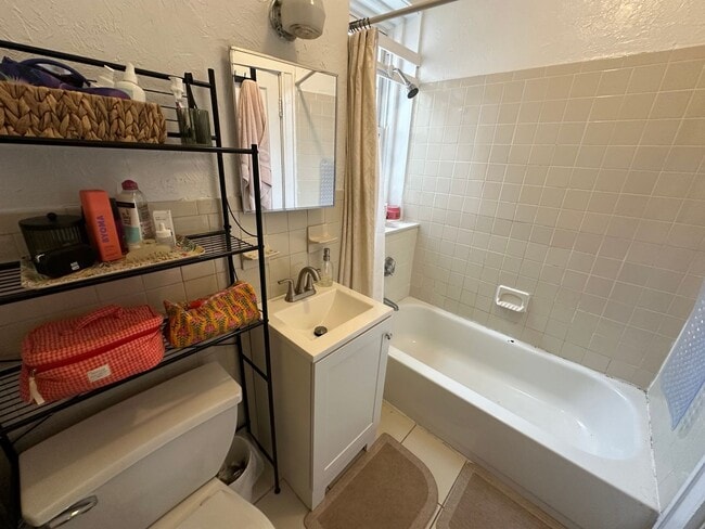 Photo - Close to Whole Foods - T Stop - Large Living Room - Natural Sun Light Unit 11