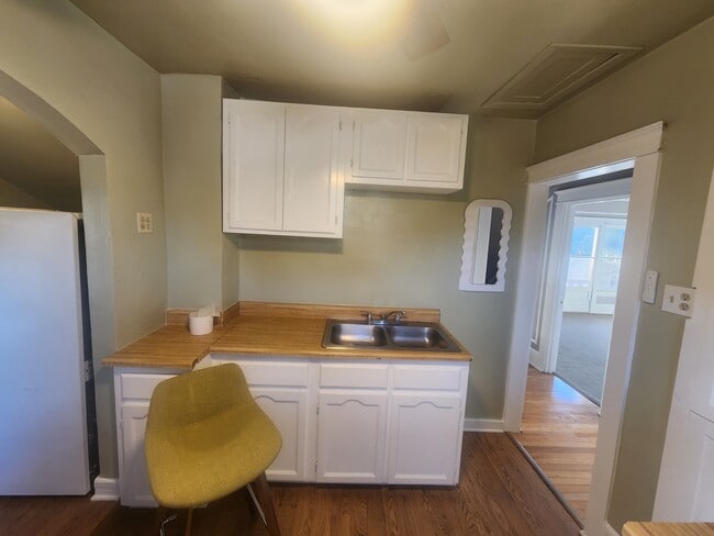 Photo - 893 Lincoln Ave Unit 893 1/2