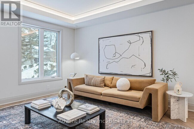 Photo - 72 Lord Seaton Rd