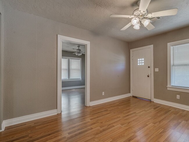 Photo - Charming 2 Bed / 1 Bath Home with Detached Garage and Huge Yard