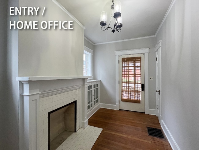 Photo - 458 E Maxwell St Unit 2