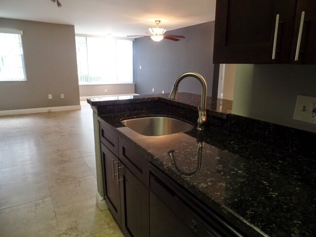 Photo - 2811 N Oakland Forest Dr