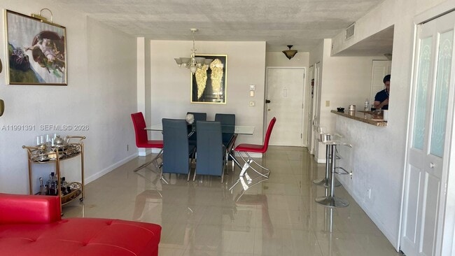 Photo - 2017 S Ocean Dr Unidad 405W