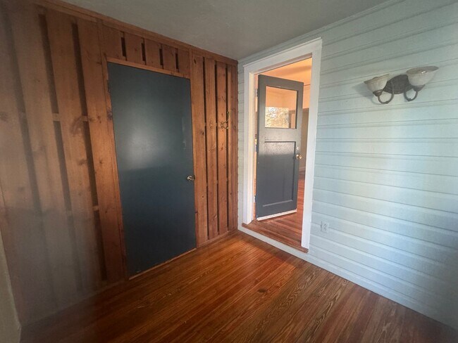 Photo - Beautifully Kept Historic Home!!