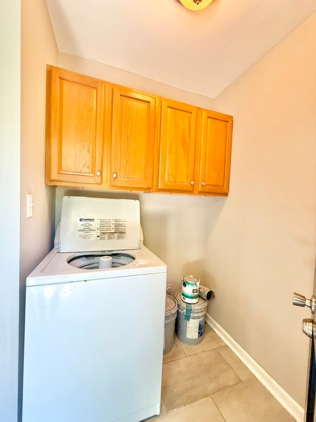 Photo - 3339 Sutherland Dr