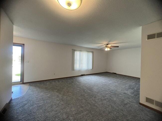 Photo - 312 E Main St