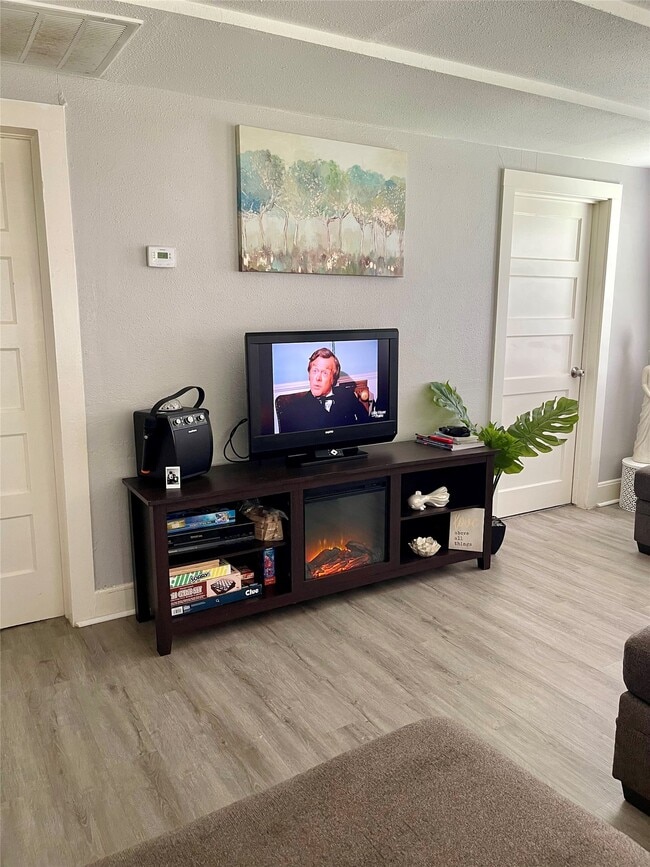 Photo - 500 N 8th St