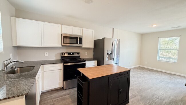 Photo - 16451 Jasmine Marie Pl