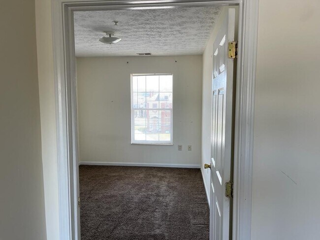 Photo - 620 15th St Apartments