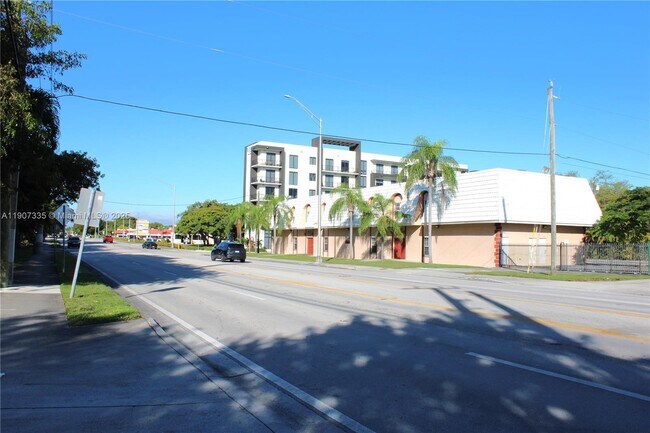 Photo - 9760 SW 184th St Unidad 12D