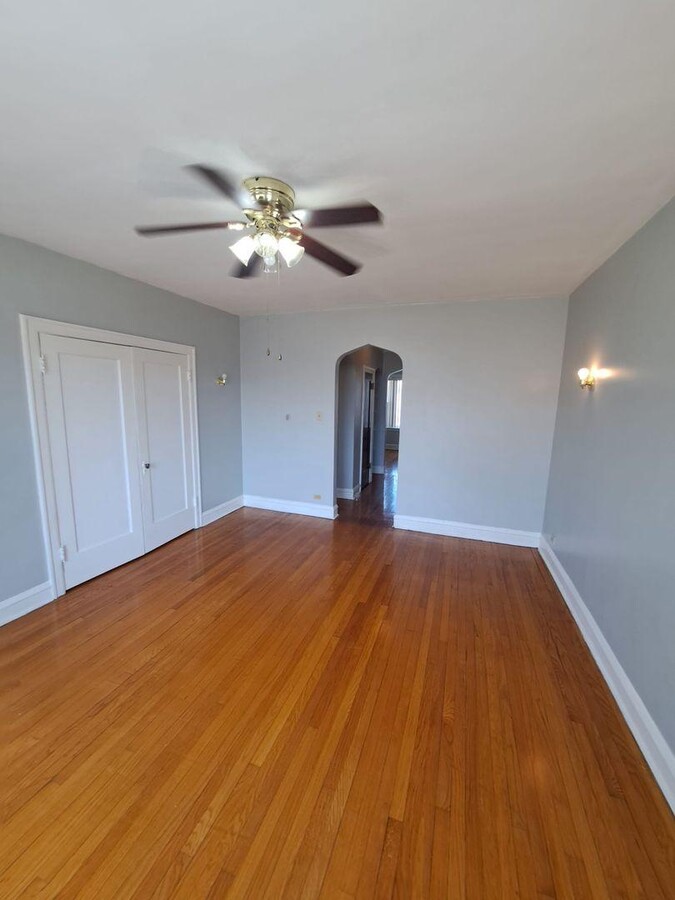 1 bedroom in Chicago IL 60649 - 1 bedroom in Chicago IL 60649 Condo Unit 3A