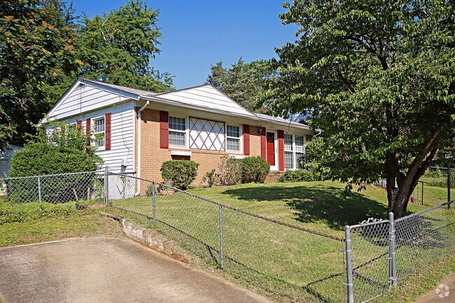 Building Photo - One-Level Living Locust Grove Home (Lease ...